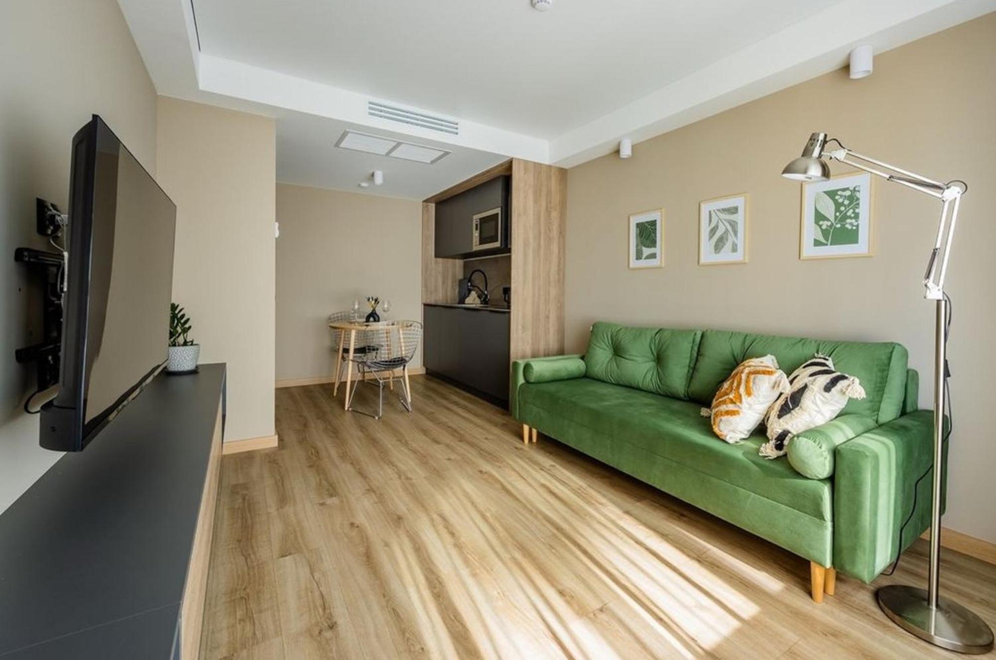 Ks Apartments Милано Екстериор снимка