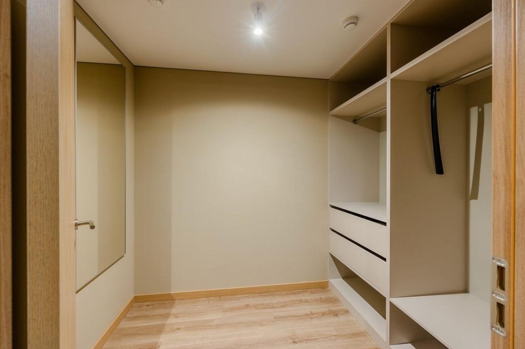 Ks Apartments Милано Екстериор снимка