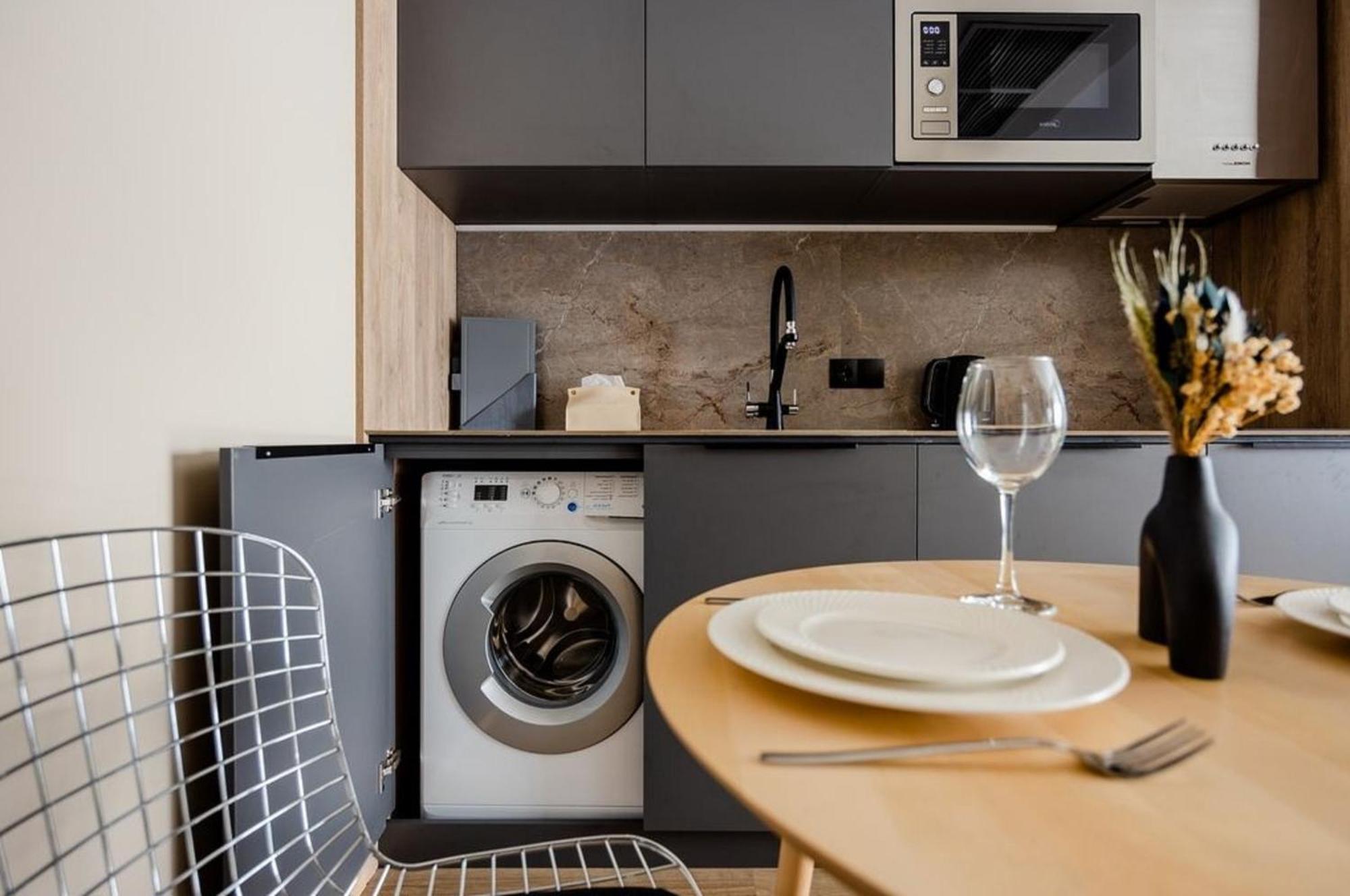 Ks Apartments Милано Екстериор снимка